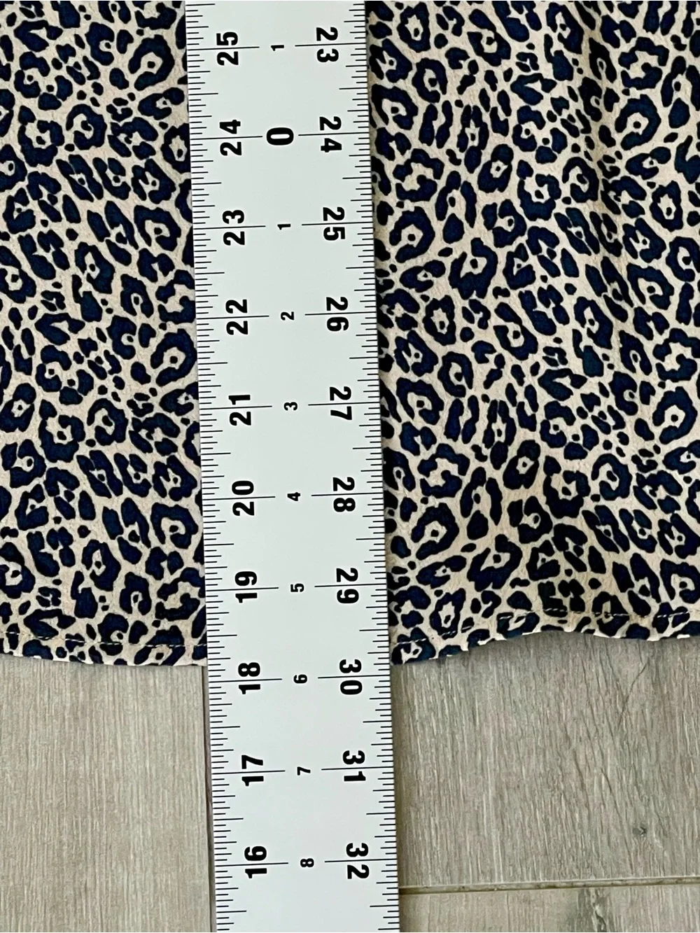 American Eagle Leopard Print Midi Skirt XS | Quiet Luxury Animal Print